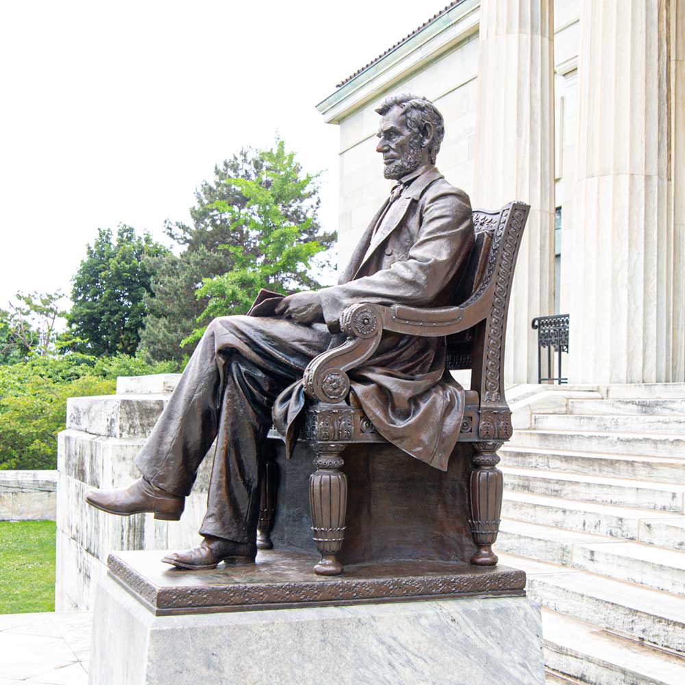 Lincoln statue in Buffalo, NY